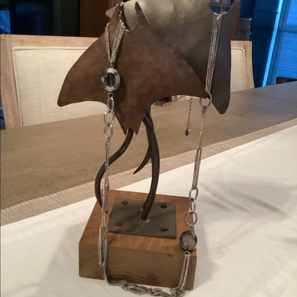 3/$25 Simply Vera long necklace - Picture 1 of 2